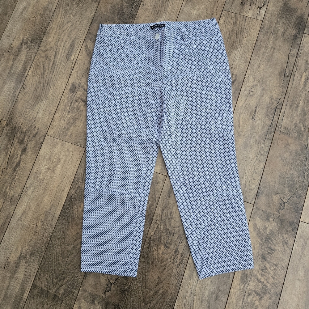 Hilary Radley Womens Capri Pants Size 8, Blue And White